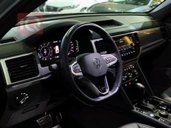 ڤۆڵکسواگن ئەتڵەس کرۆس سپۆرت